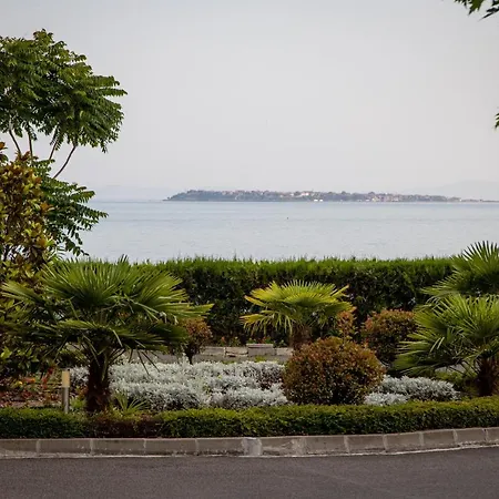 Helios In A Complex In St By Flat Mаnаger 아파트 스베티 블라스