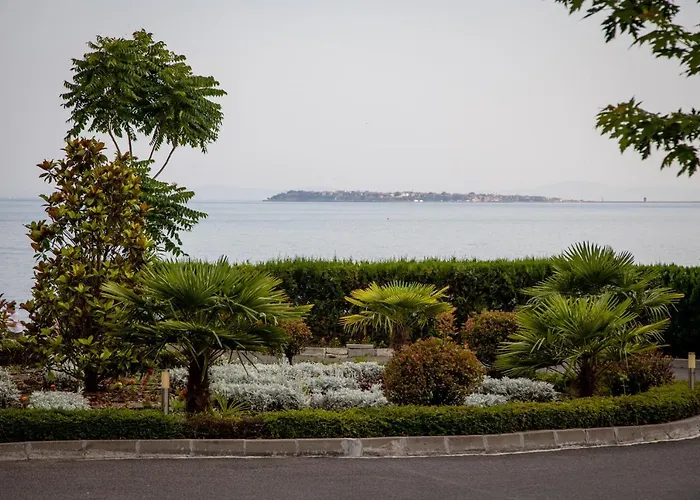 Helios In A Complex In St By Flat Mаnаger Appartamento Sveti Vlas